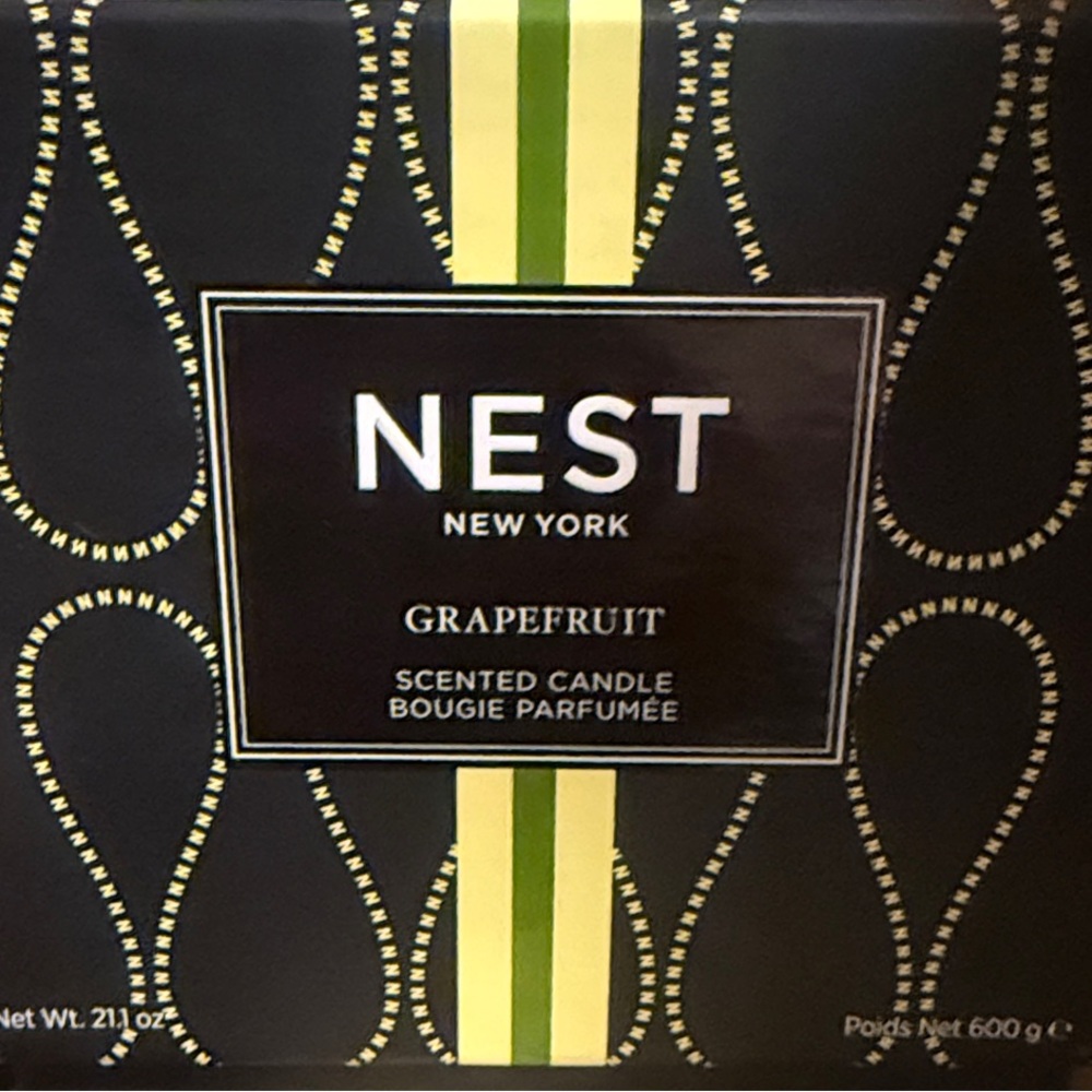 NEST Fragrances Grapefruit Scented Candle - Black and Yellow